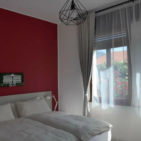 La Tana Affittacamere Lenno
