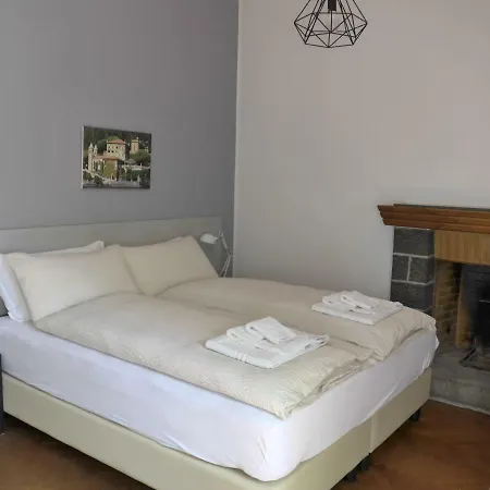 La Tana Affittacamere Lenno